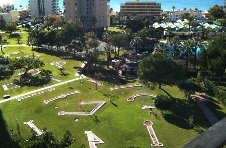 Oasis Playamar Apartment Torremolinos Bagian luar foto