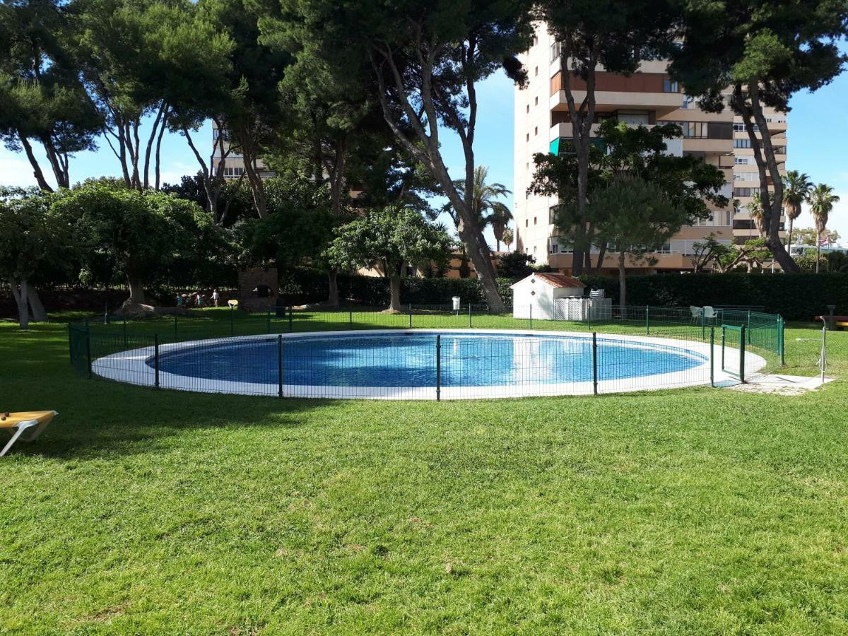 Oasis Playamar Apartment Torremolinos Bagian luar foto